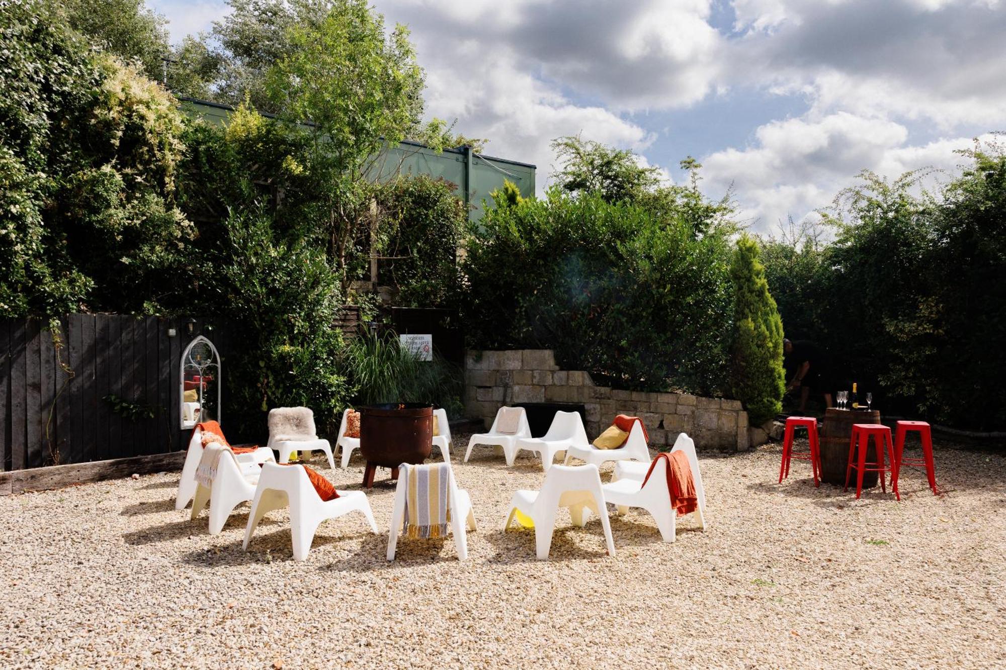 The West Barn Near Bath, Sleeps 24 And 2 Hot Tubs Villa Bristol Ngoại thất bức ảnh